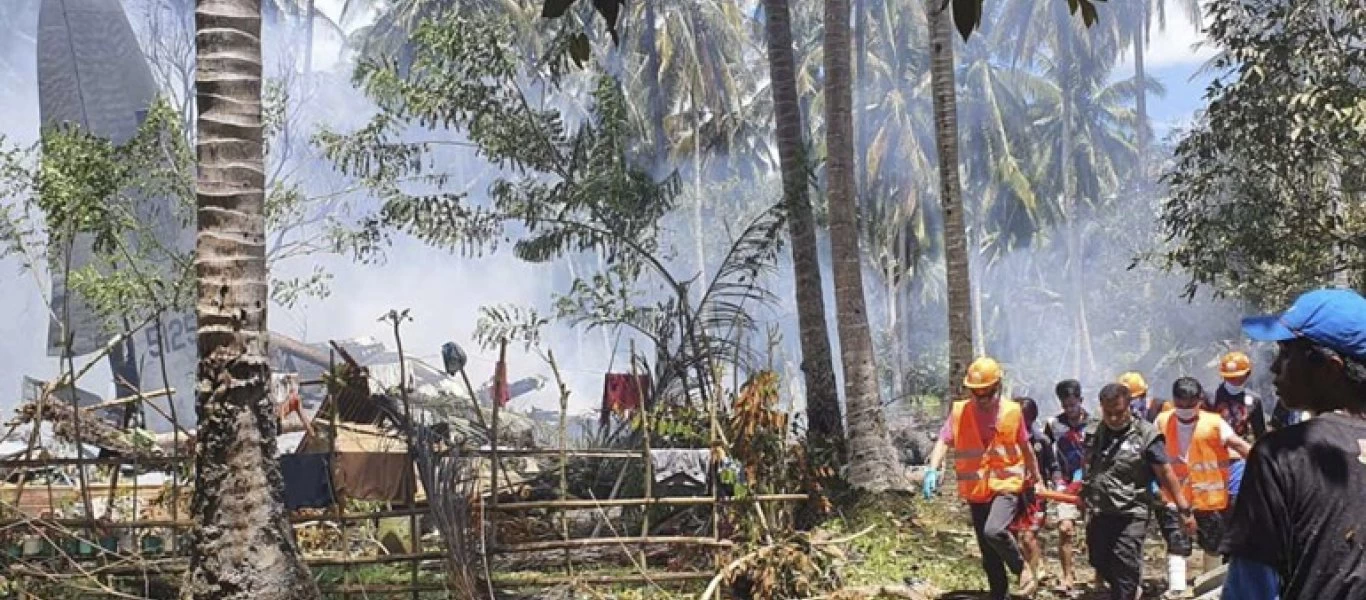 Φιλιππίνες: Οι αρχές ανέκτησαν το μαύρο κουτί του C-130 που συνετρίβη